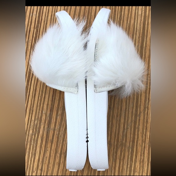 UGG Royale White Sheepskin Fur Slides Slip on Sandals Size 6 - Picture 7 of 11